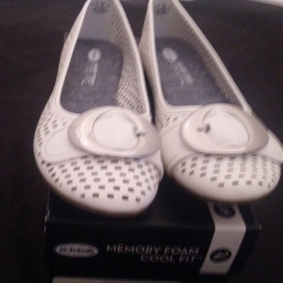 DrScholl's Glorious White Chop - Picture 2 of 10